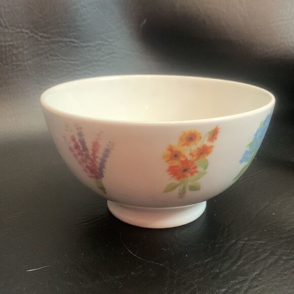Rosanna Italy White Floral Porcelain Ceramic 18 Ounces Decorator Serving Bowl - Picture 2 of 10
